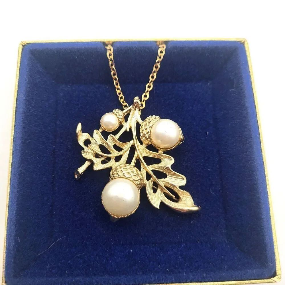 New VTG Avon Autumn Glory Oak Leaves Acorns Necklace Pin Gold 26in 2in